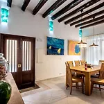 Superb House 200M From The Center Of Pollensa By Renthousing