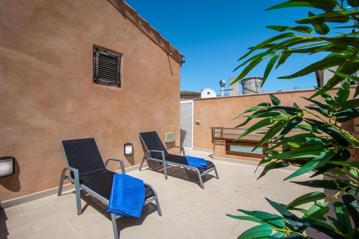 Superb House 200m From The Center Of By Renthousing Ferienhaus *