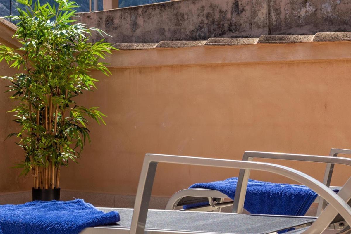 Superb House 200m From The Center Of By Renthousing *