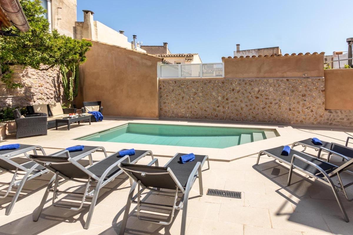 Superb House 200m From The Center Of By Renthousing *
