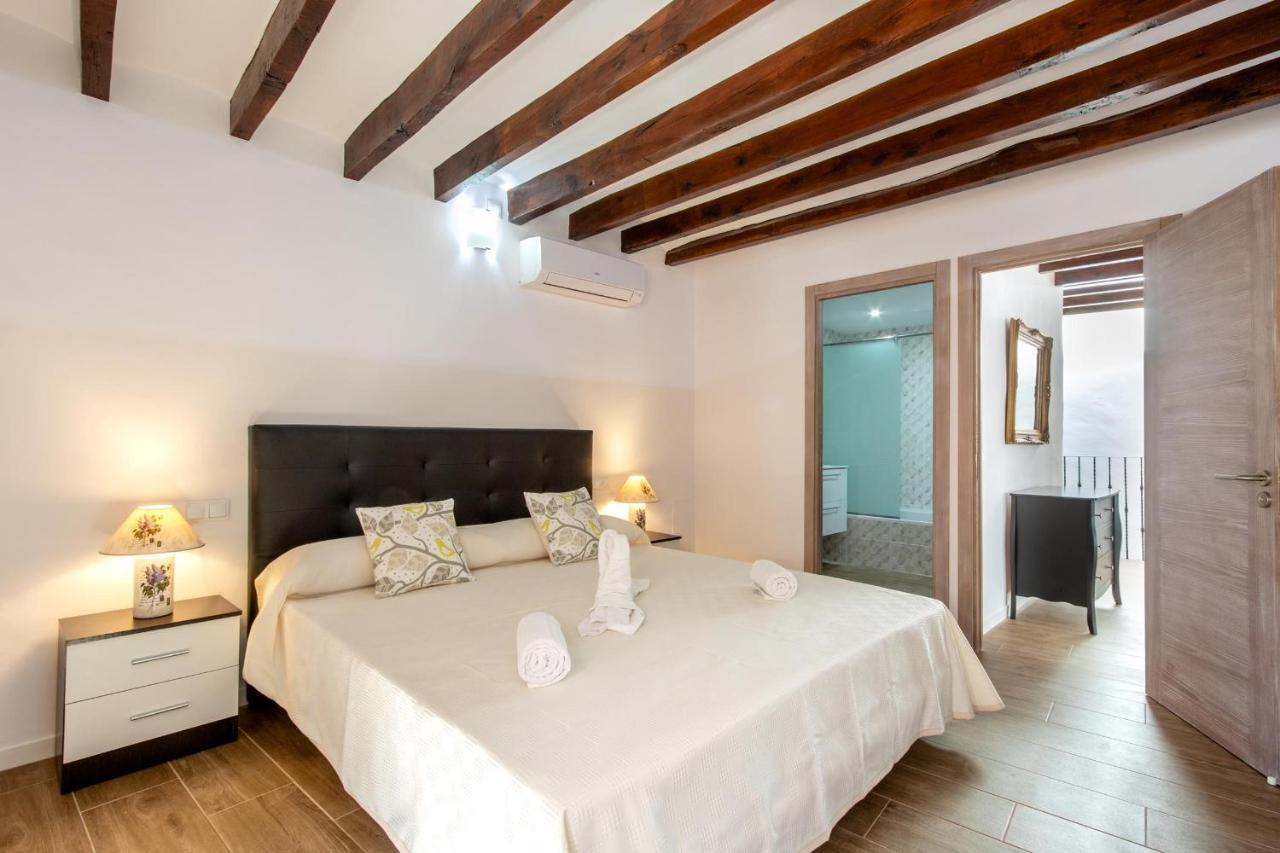 Superb House 200m From The Center Of By Renthousing *